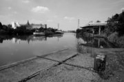 Péniche passant devant les Grands Moulins de Paris - Marquette-lez-Lille